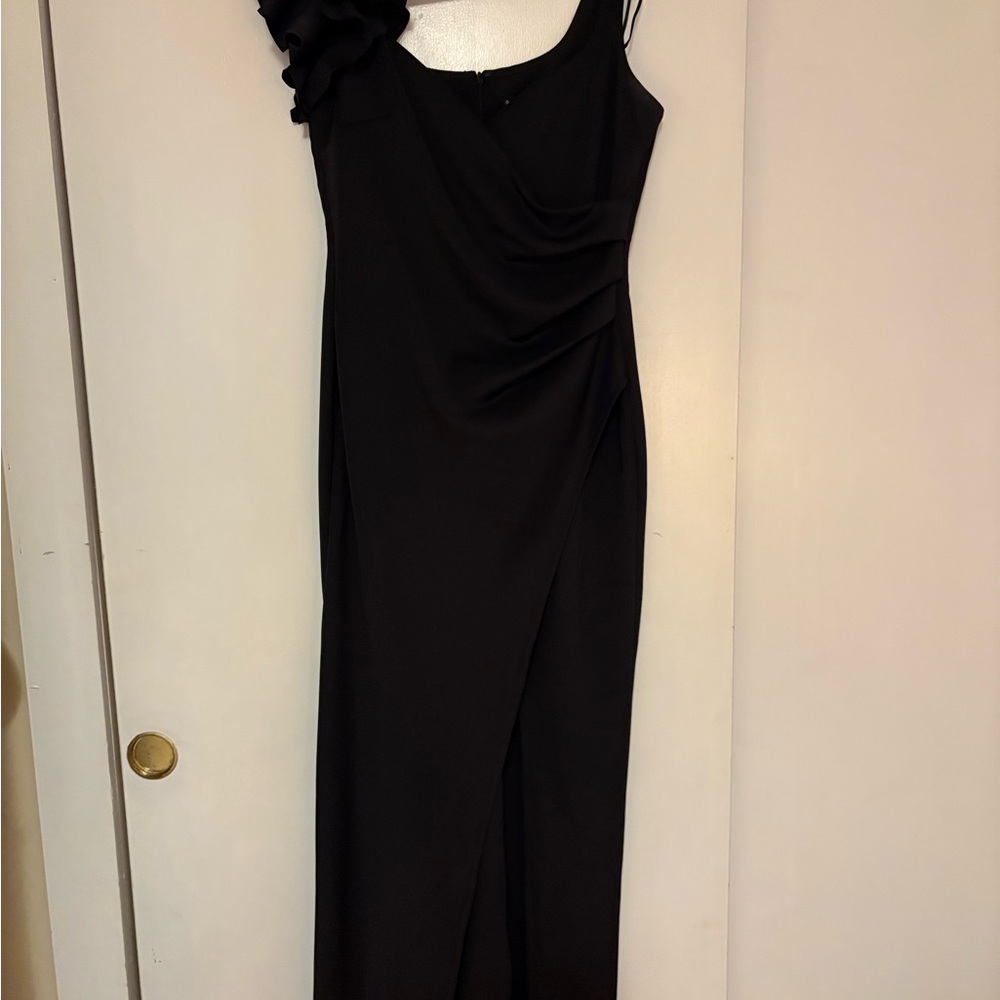 Chic One Shoulder Black Dress